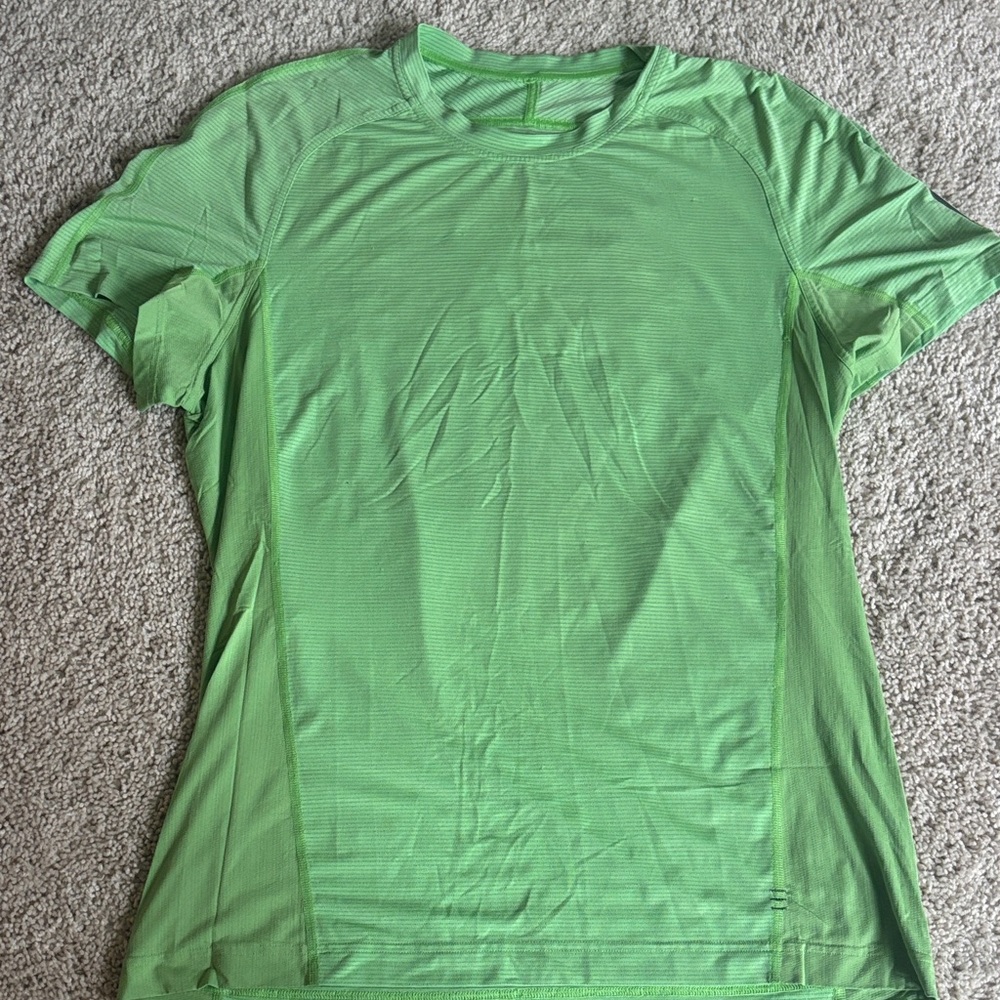 lululemon athletica Vibrant Green Short Sleeve Top